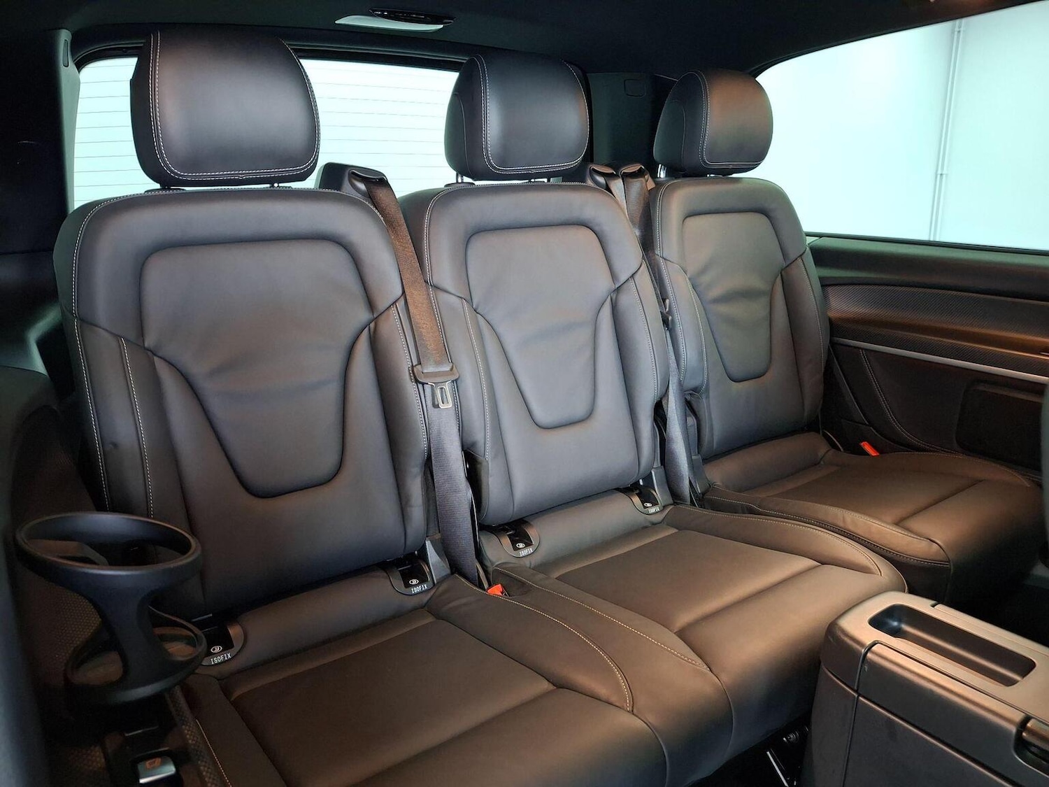 Used Mercedes-Benz V-Class 2023 for sale - 77107671: Photo 10