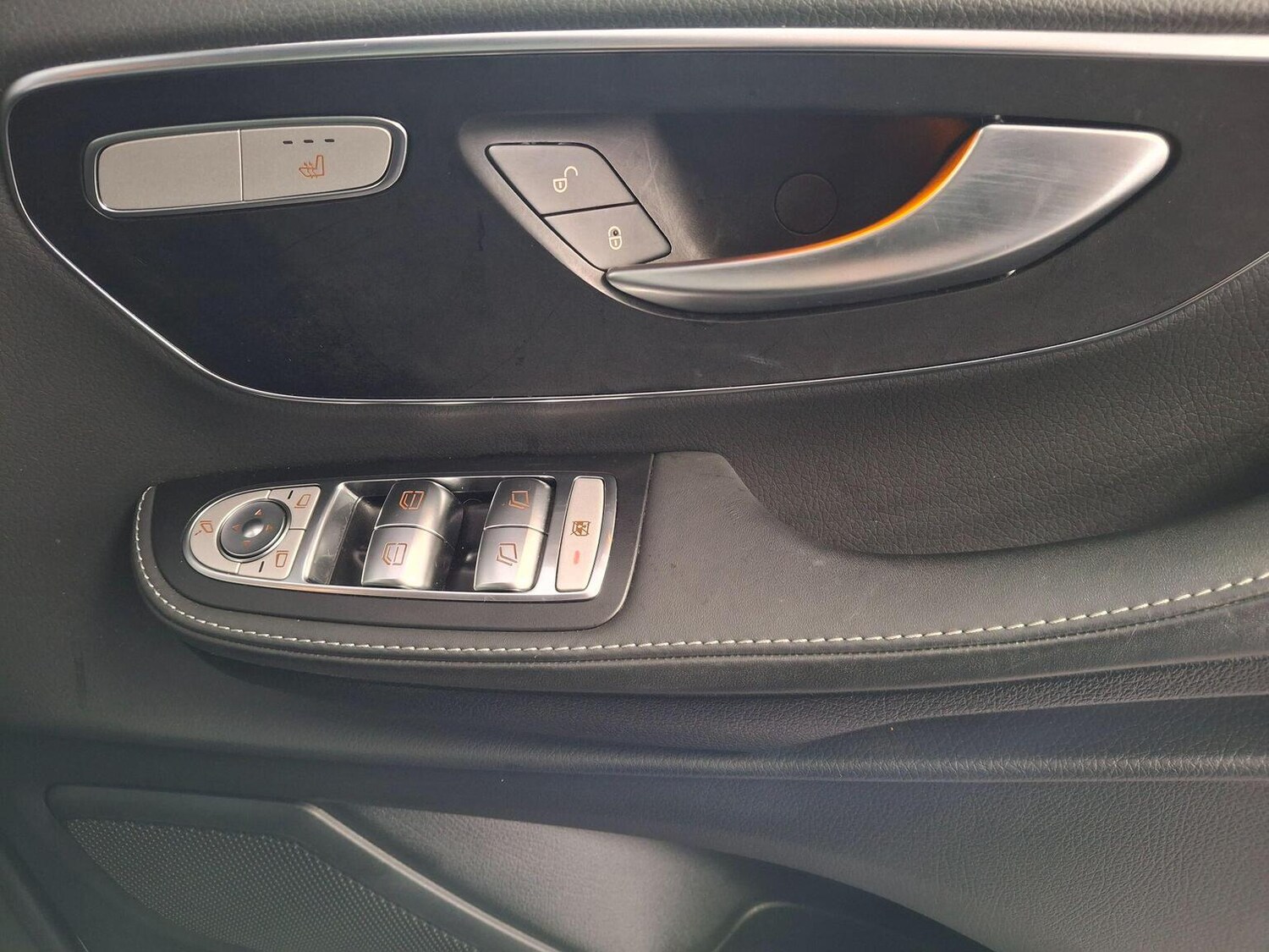 Used Mercedes-Benz V-Class 2023 for sale - 77107671: Photo 23