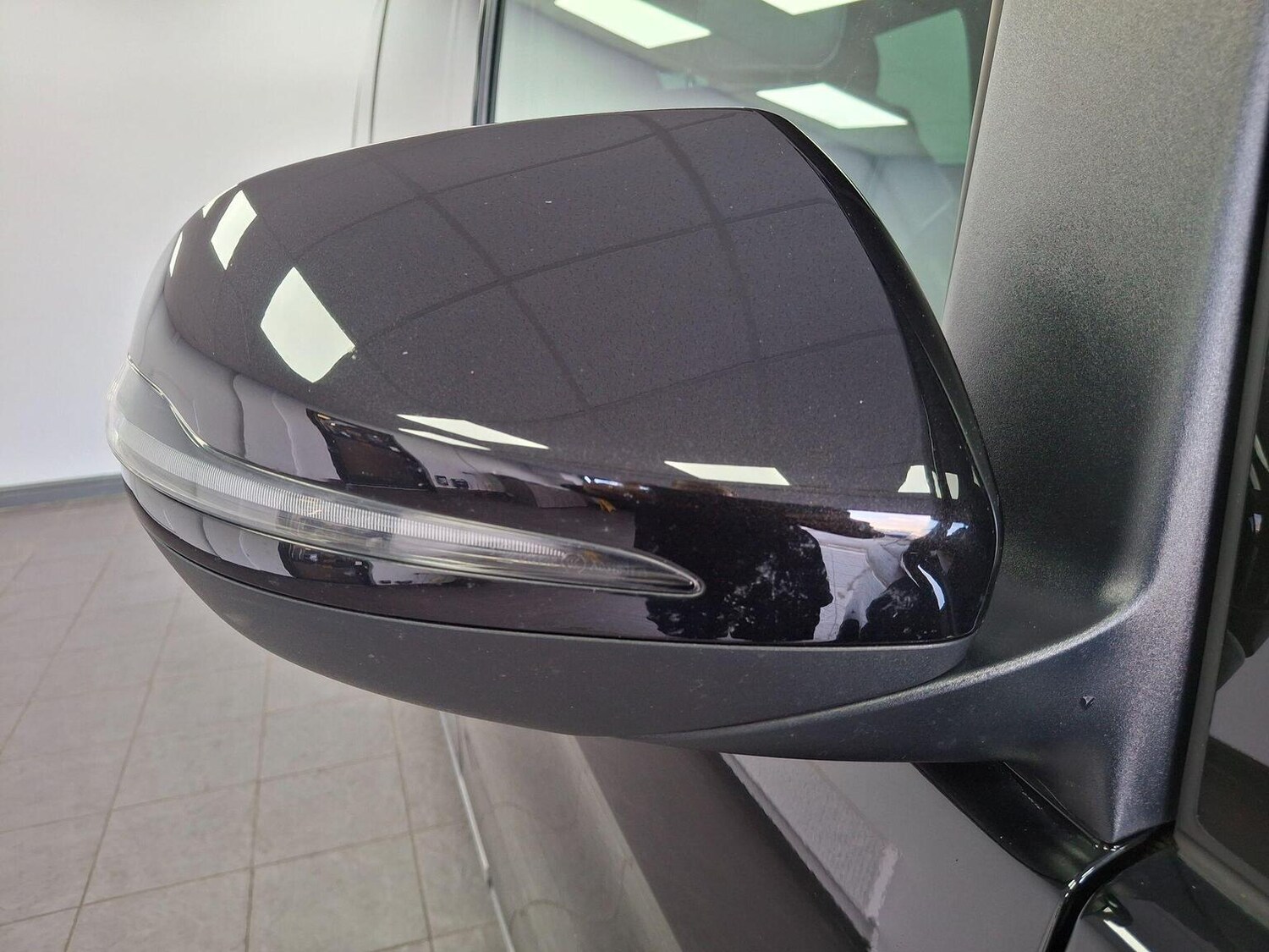 Used Mercedes-Benz V-Class 2023 for sale - 77107671: Photo 35