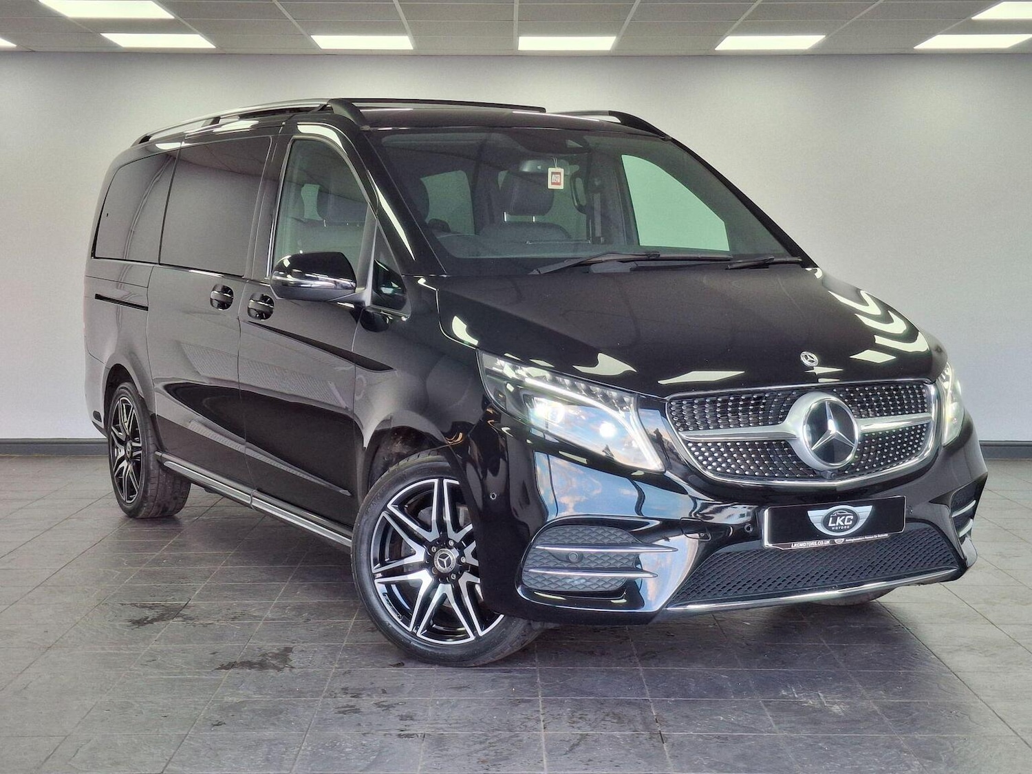 Used Mercedes-Benz V-Class 2023 for sale - 77107671: Photo 5