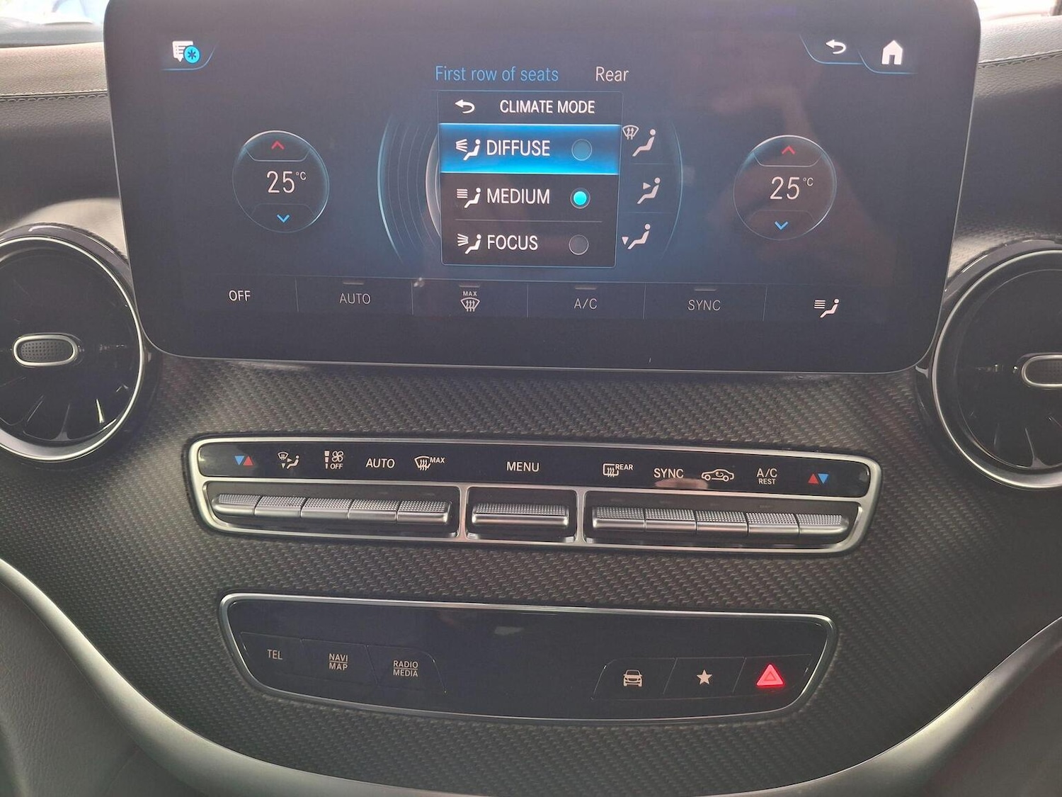 Used Mercedes-Benz V-Class 2023 for sale - 77107671: Photo 65