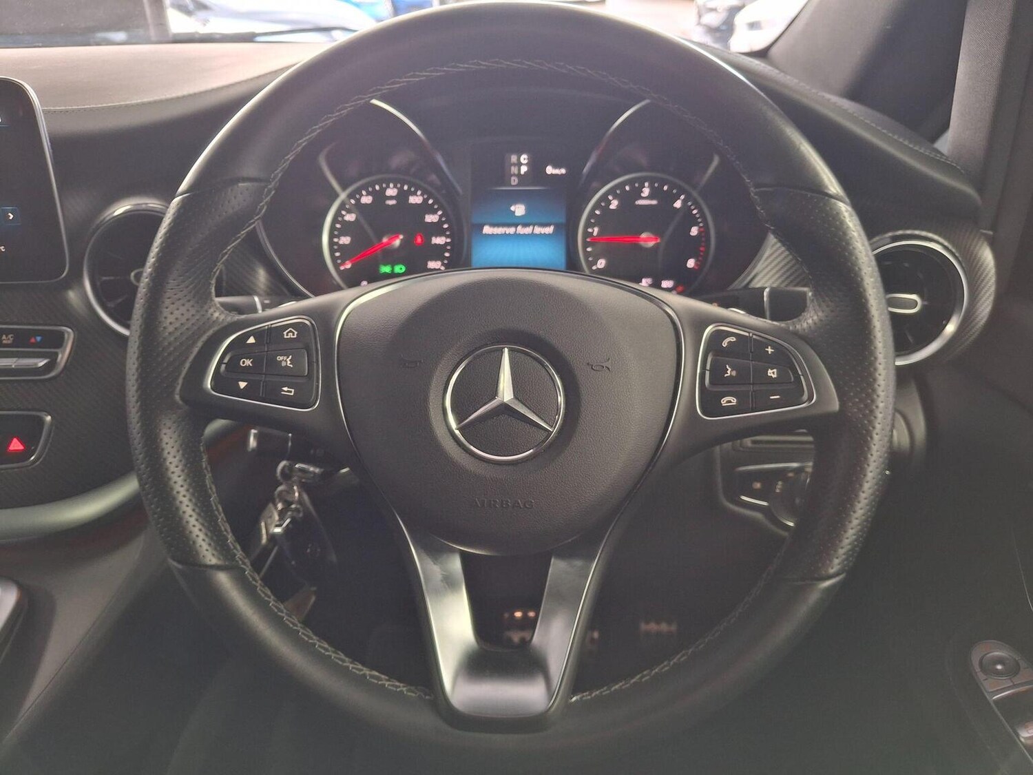 Used Mercedes-Benz V-Class 2023 for sale - 77107671: Photo 7