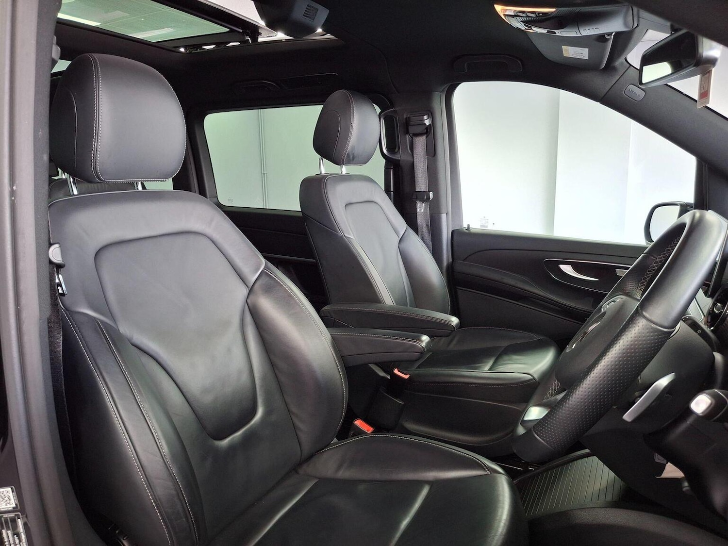 Used Mercedes-Benz V-Class 2023 for sale - 77107671: Photo 71