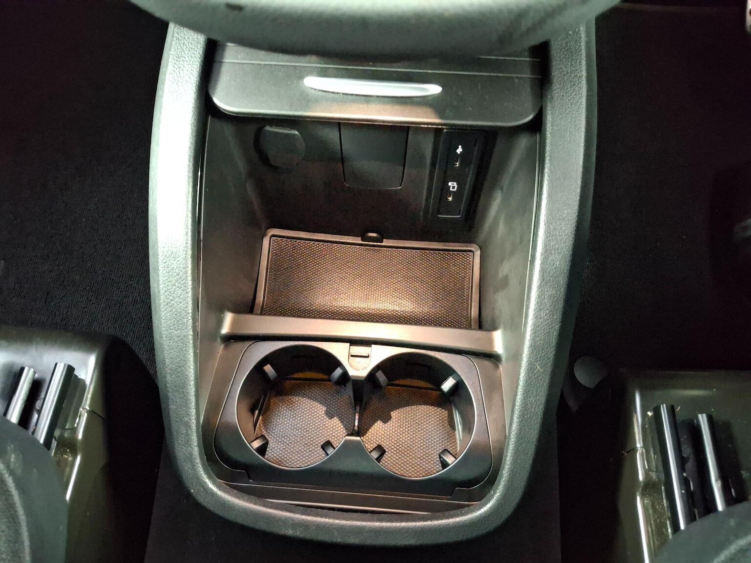 Used Mercedes-Benz V-Class 2023 for sale - 77107671: Photo 75