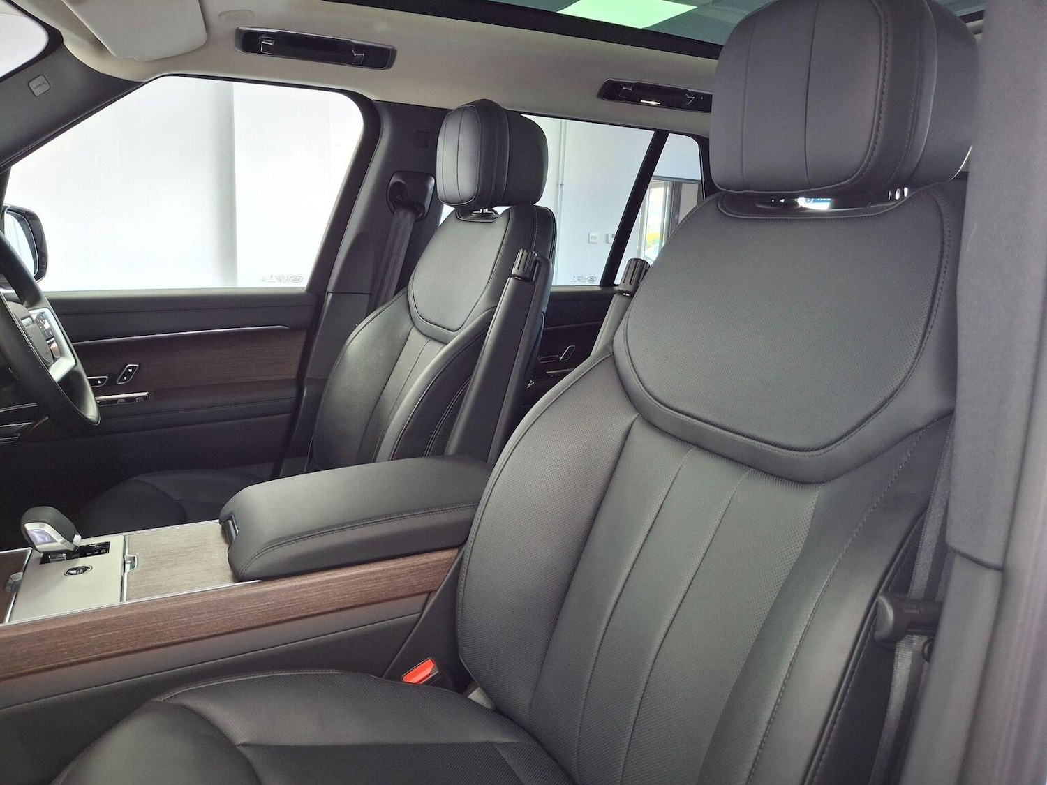 Used Land Rover Range Rover 2025 for sale - 78084551: Photo 12