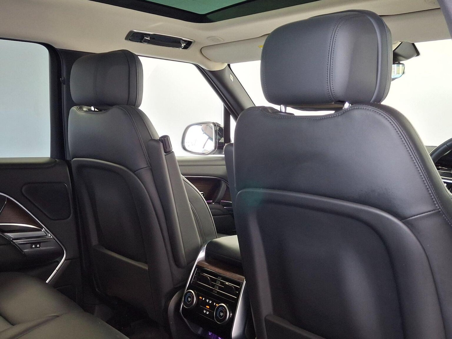 Used Land Rover Range Rover 2025 for sale - 78084551: Photo 9