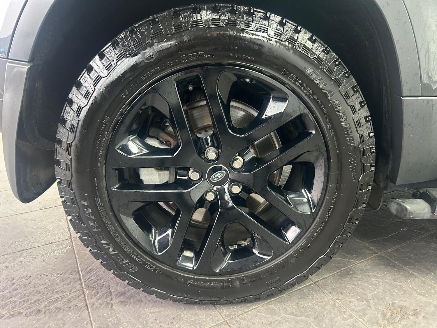 Used Land Rover Defender 2021 for sale - 76986817: Photo 22