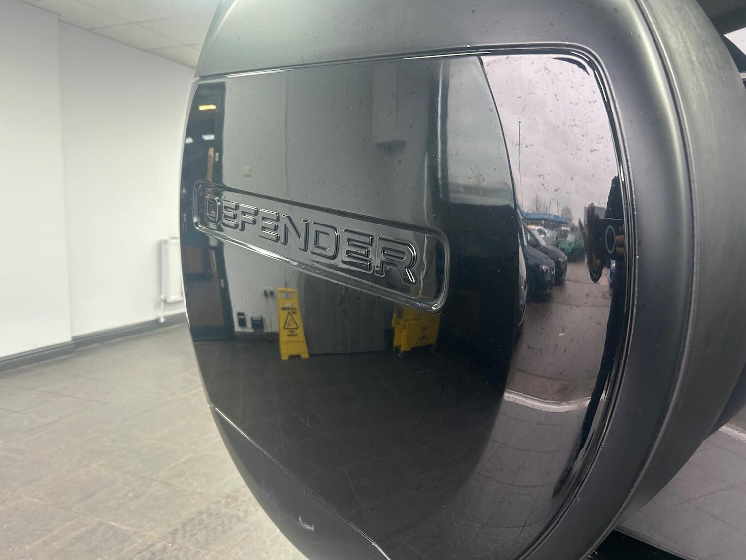 Used Land Rover Defender 2021 for sale - 76986817: Photo 32