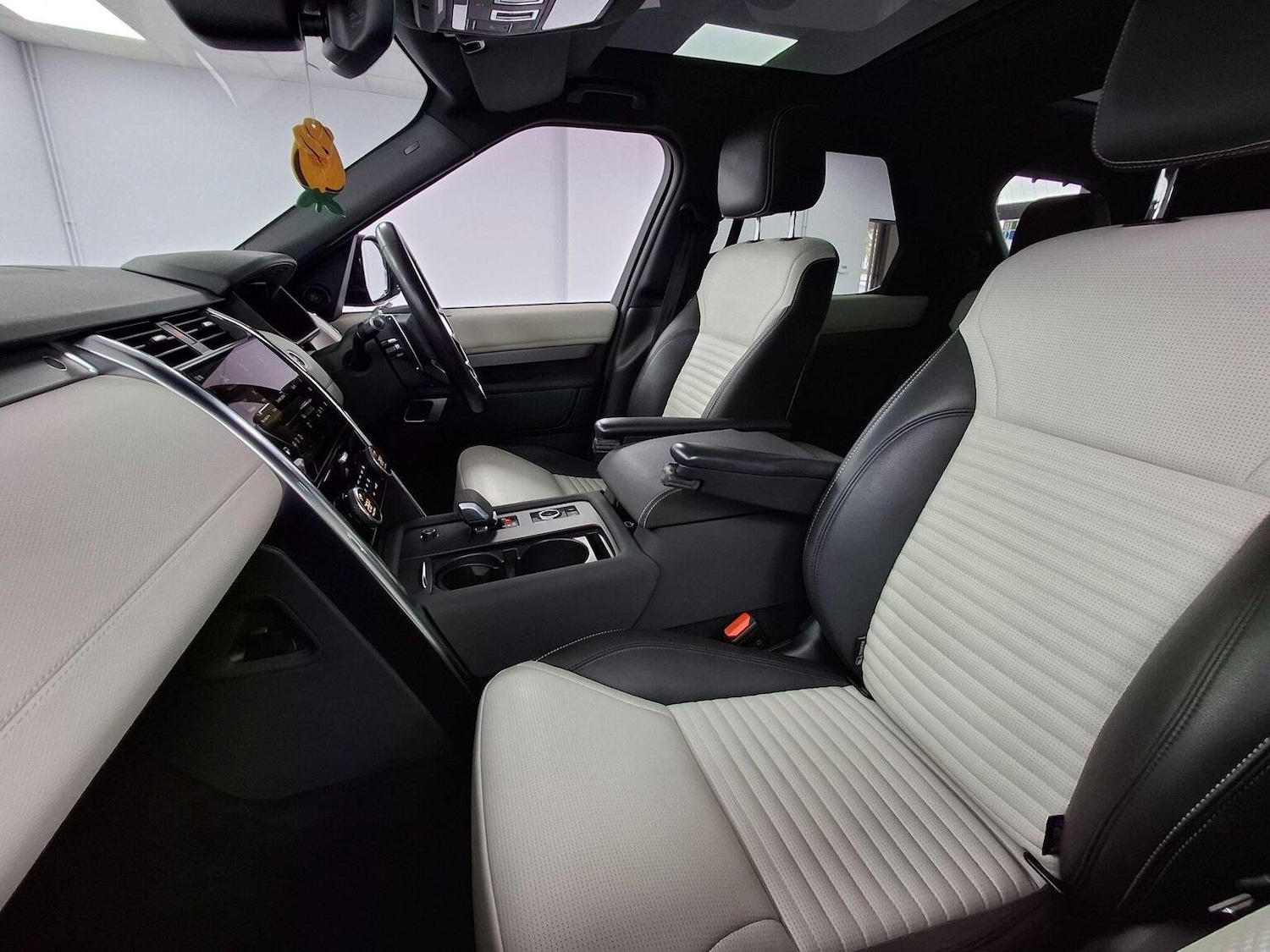 Used Land Rover Discovery 2021 for sale - 76305520: Photo 14