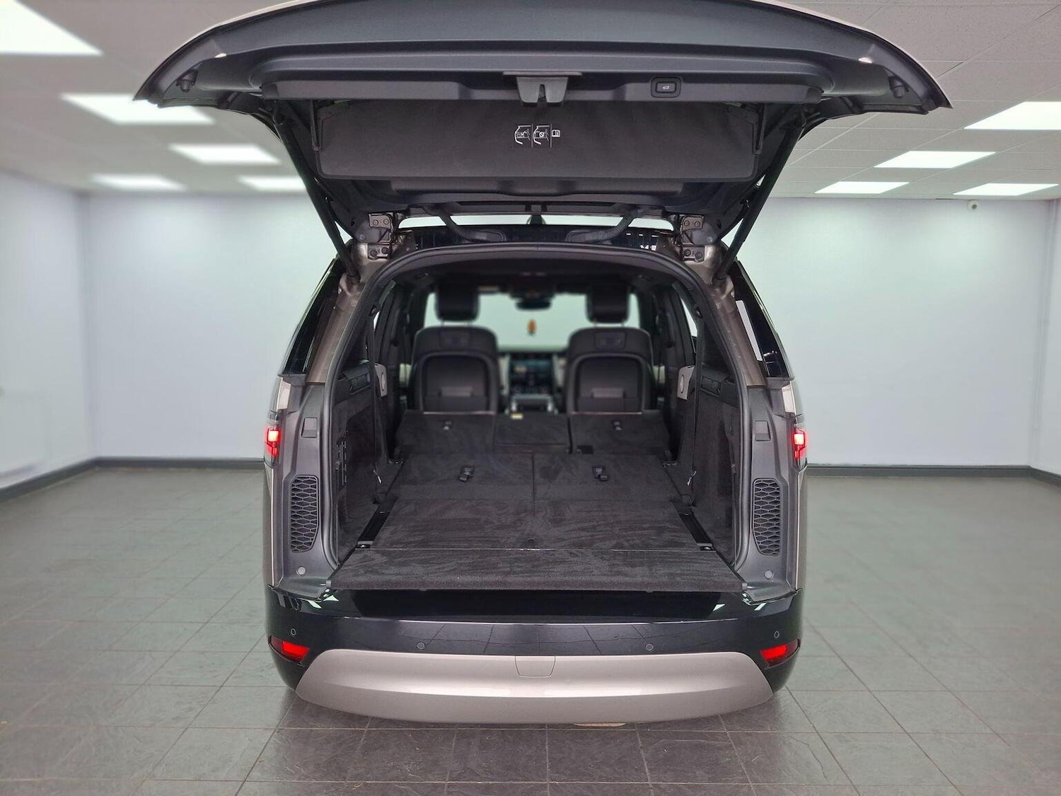 Used Land Rover Discovery 2021 for sale - 76305520: Photo 18