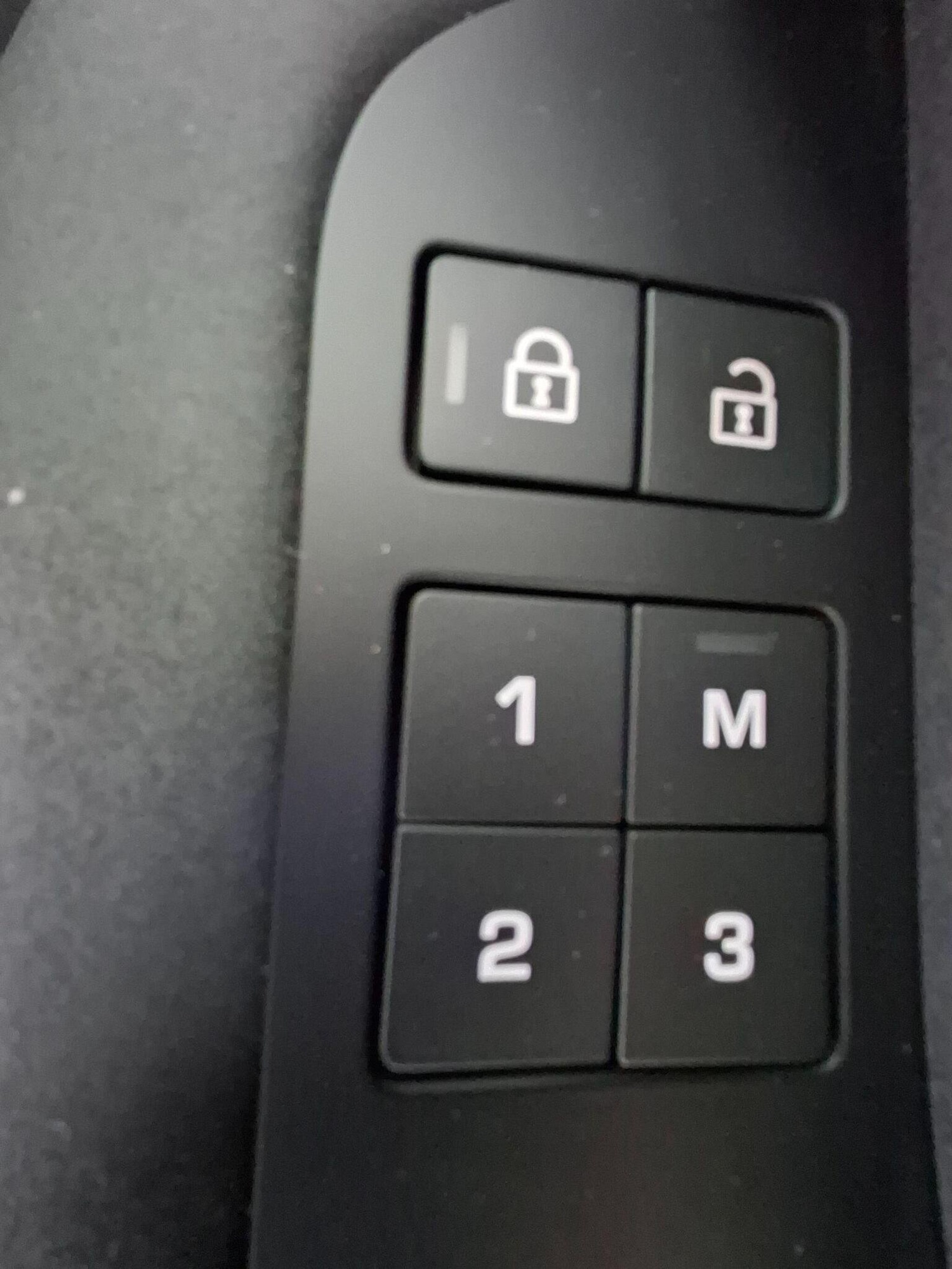 Used Land Rover Discovery 2021 for sale - 76305520: Photo 32