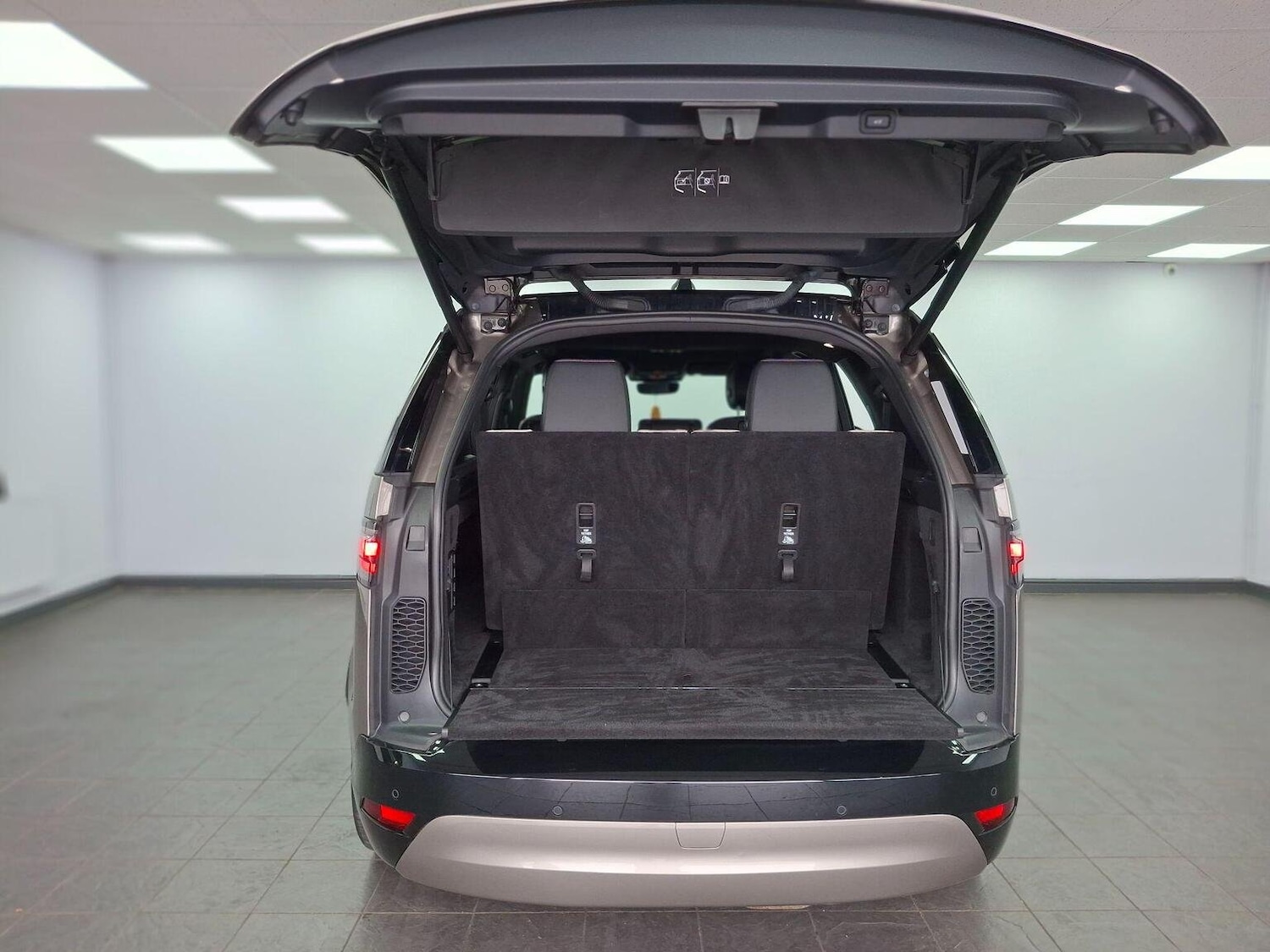 Used Land Rover Discovery 2021 for sale - 76305520: Photo 40