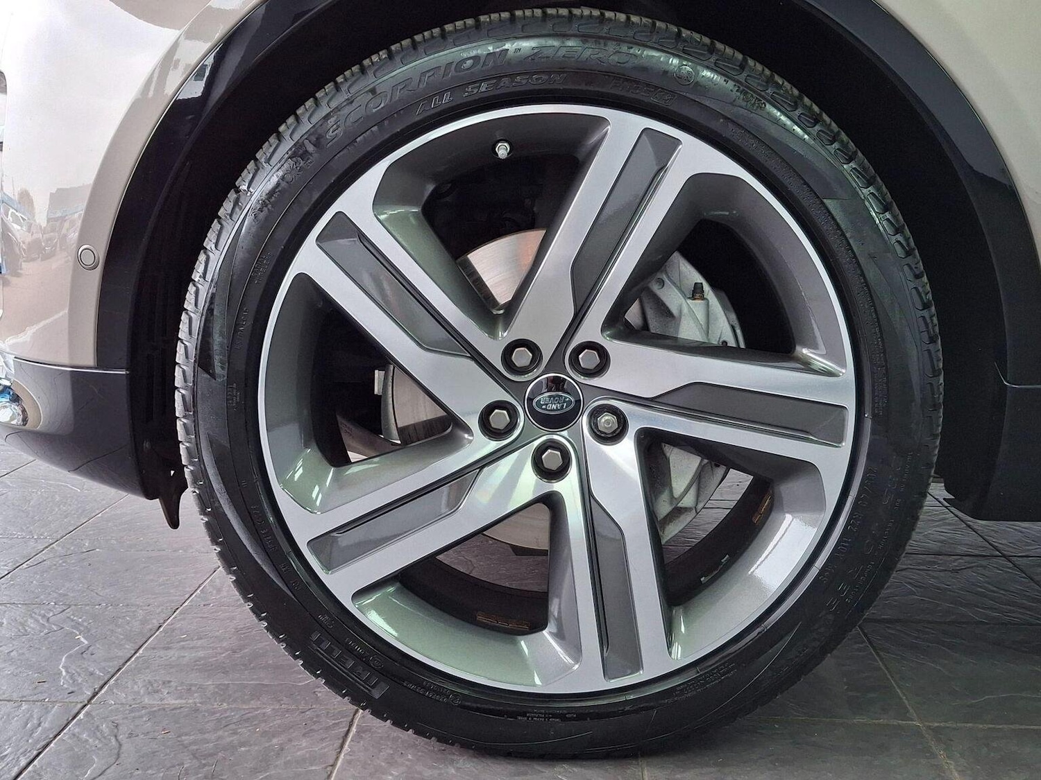 Used Land Rover Discovery 2021 for sale - 76305520: Photo 50