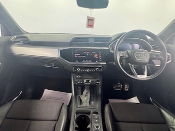 Used Audi Q3 2020 for sale - 75621288: Photo