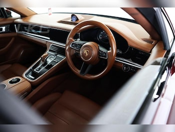 Used Porsche Panamera 2022 for sale - 75686045: Photo
