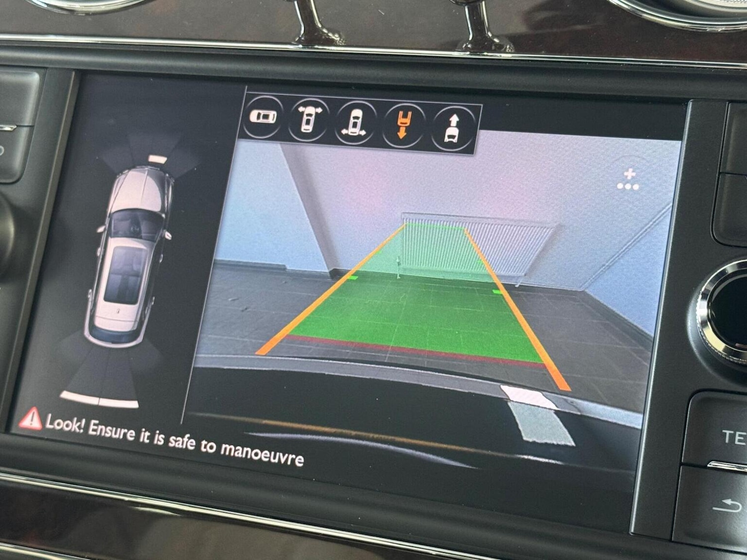 Used Bentley Bentayga 2018 for sale - 77342578: Photo 10