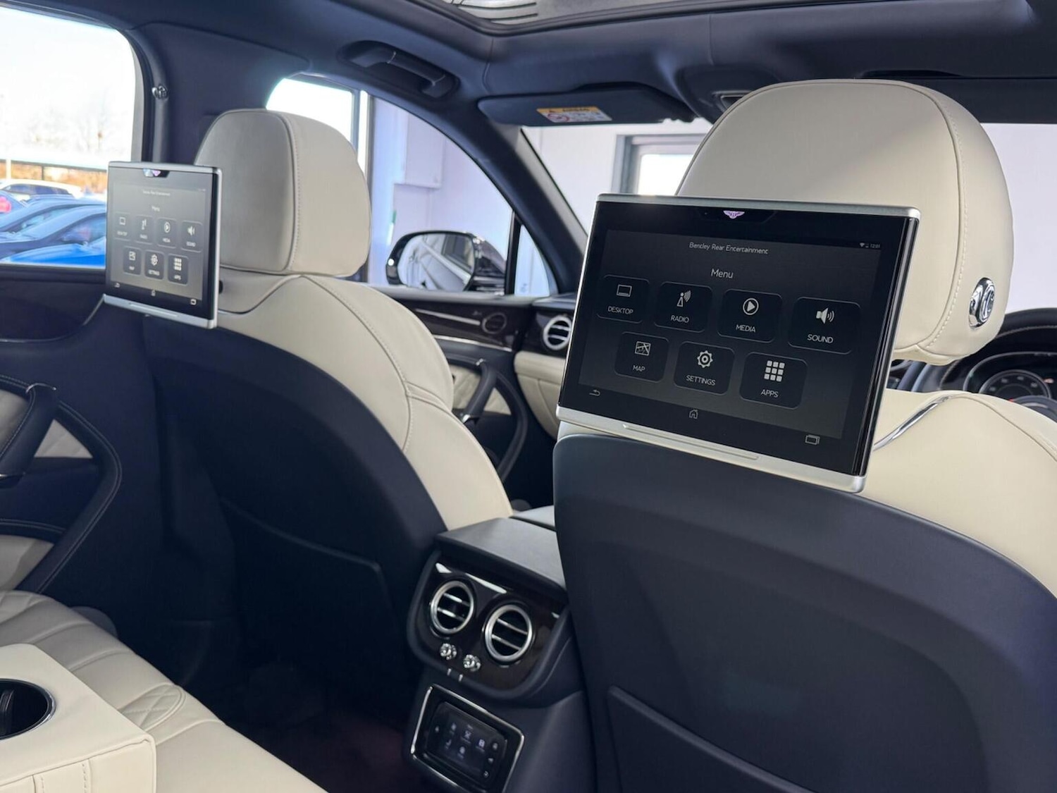 Used Bentley Bentayga 2018 for sale - 77342578: Photo 35