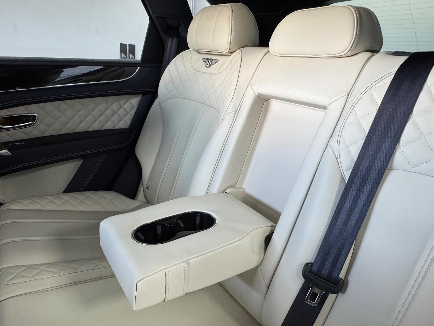 Used Bentley Bentayga 2018 for sale - 77342578: Photo 51