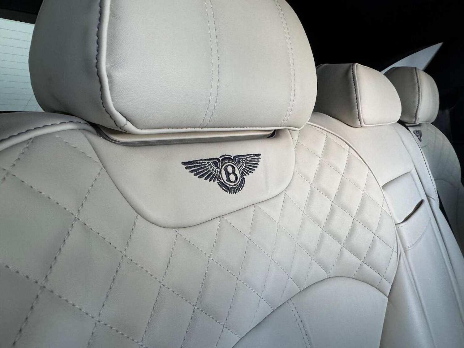 Used Bentley Bentayga 2018 for sale - 77342578: Photo 53