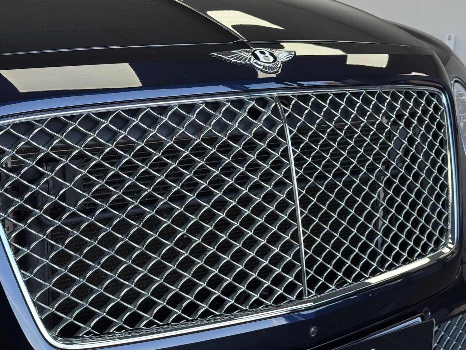 Used Bentley Bentayga 2018 for sale - 77342578: Photo 62