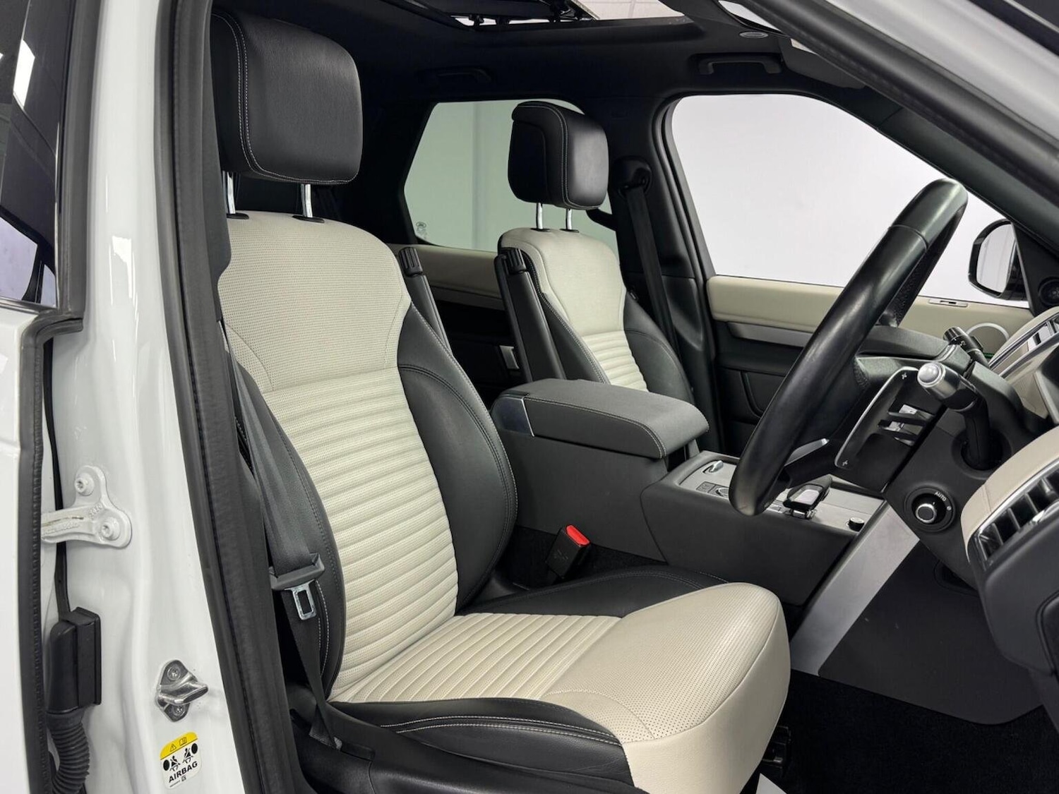 Used Land Rover Discovery 2021 for sale - 76769434: Photo 4