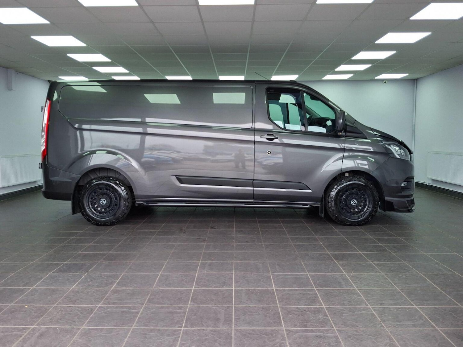 Used Ford Transit Custom 2023 for sale - 76430980: Photo 2