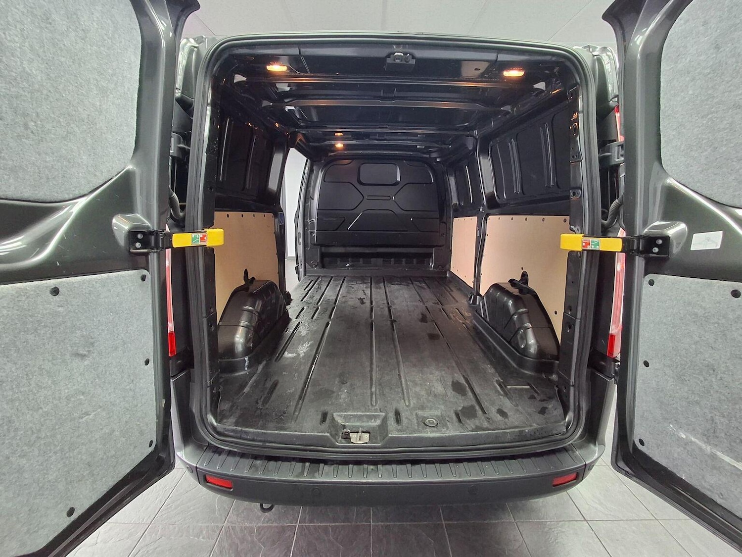 Used Ford Transit Custom 2023 for sale - 76430980: Photo 48