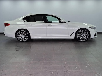 Used BMW 5 Series 2020 for sale - 76560064: Photo
