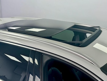 Used Volvo V60 2019 for sale - 75667874: Photo