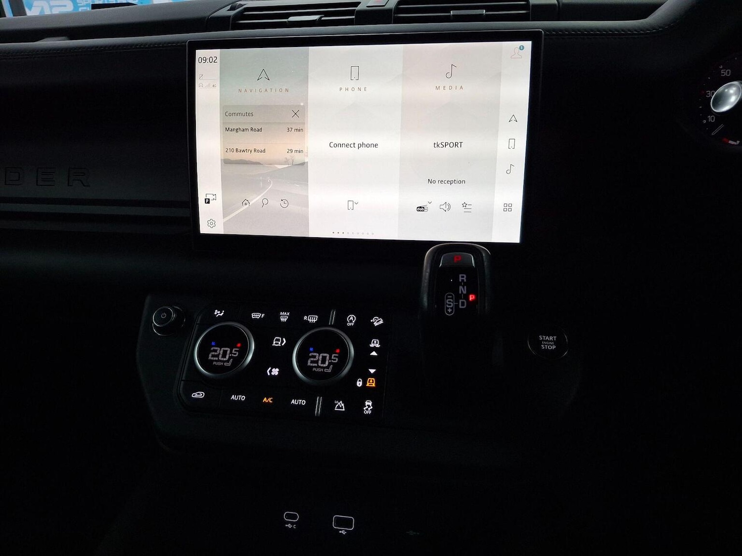 Used Land Rover Defender 2023 for sale - 77781813: Photo 23