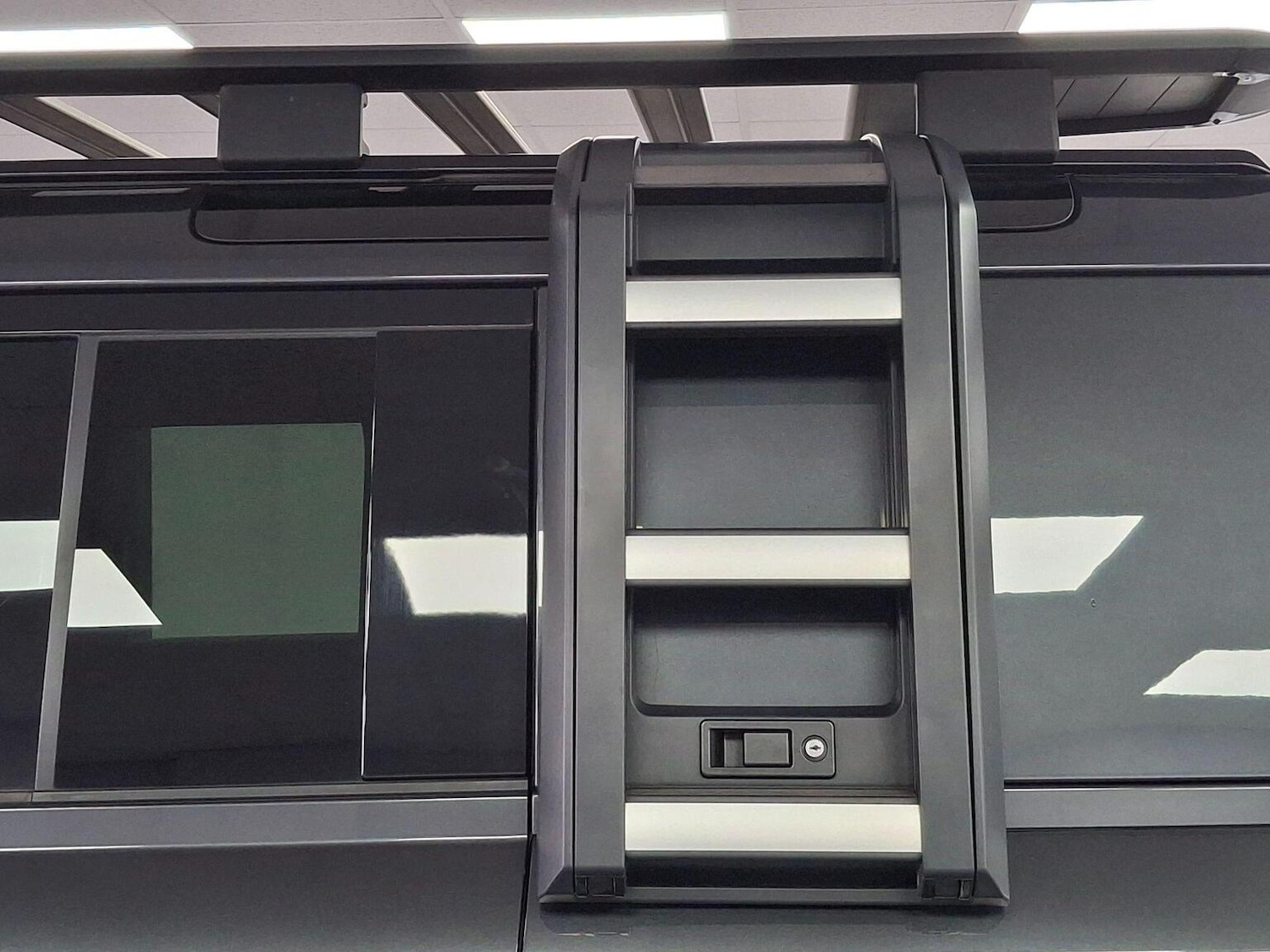 Used Land Rover Defender 2023 for sale - 77781813: Photo 38