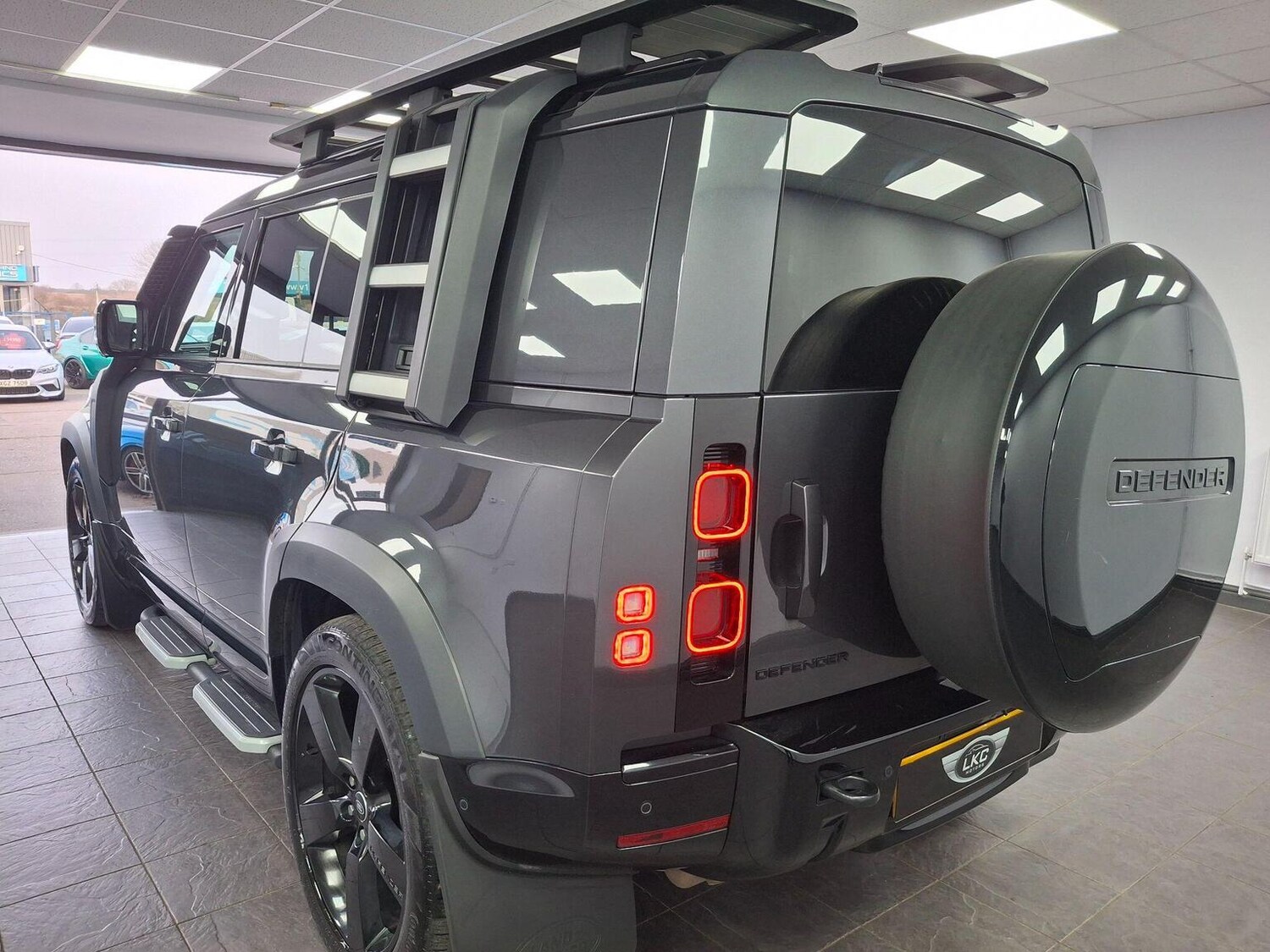 Used Land Rover Defender 2023 for sale - 77781813: Photo 40