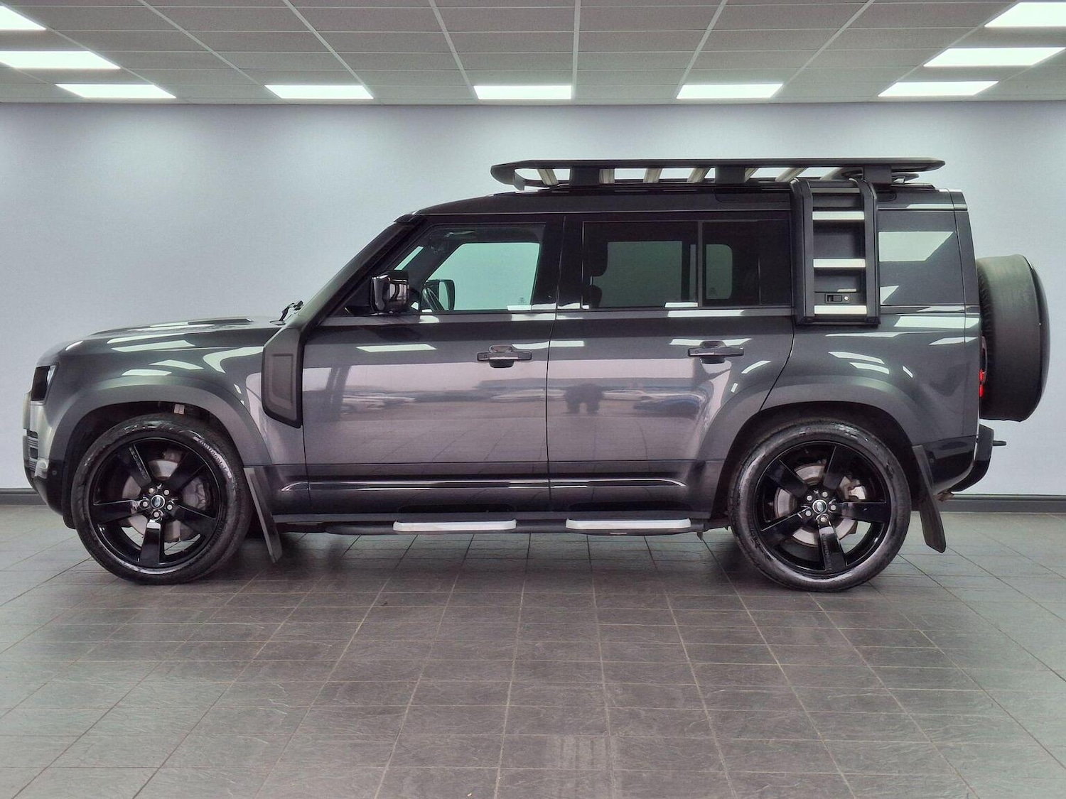 Used Land Rover Defender 2023 for sale - 77781813: Photo 61