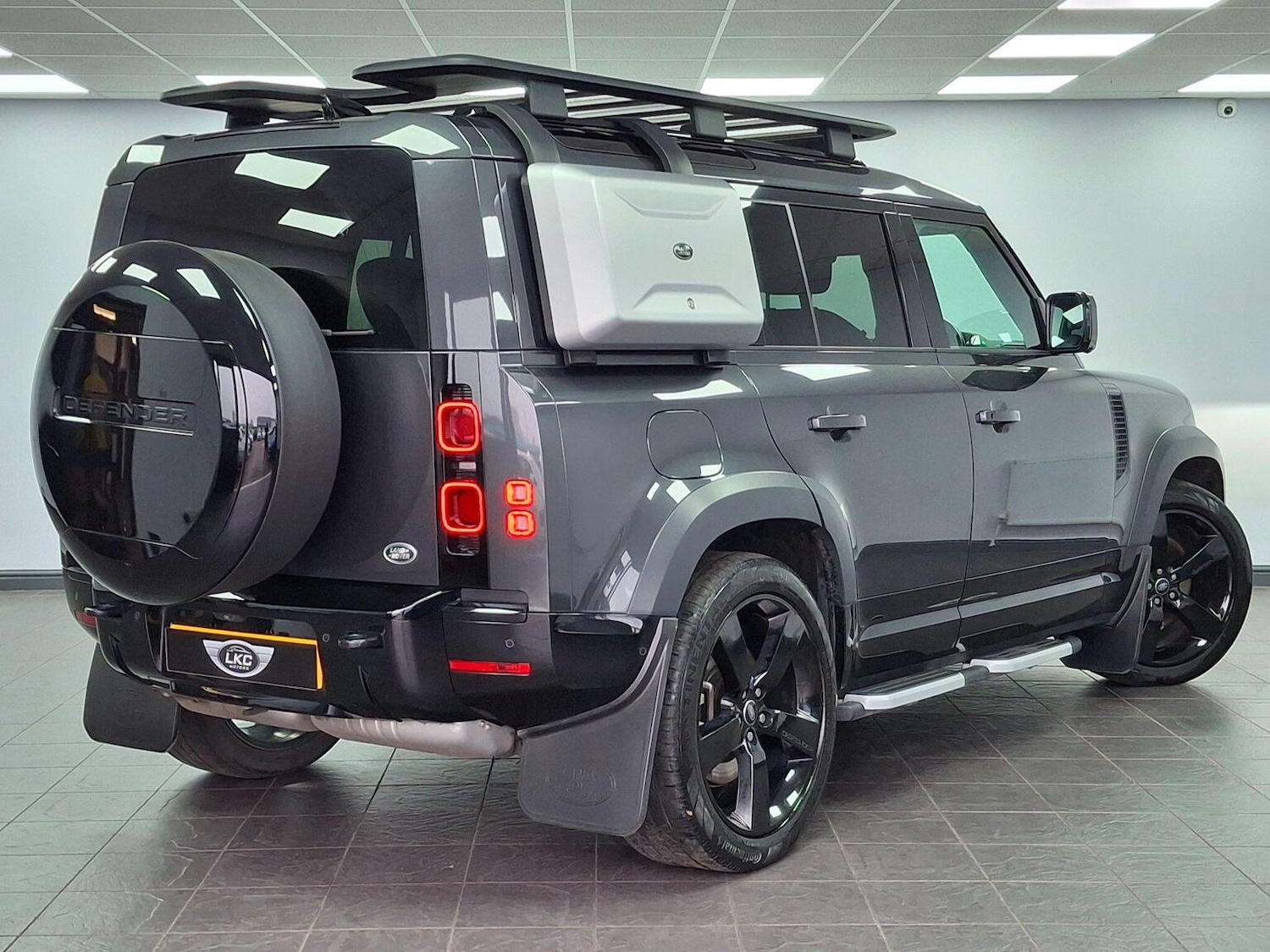 Used Land Rover Defender 2023 for sale - 77781813: Photo 74