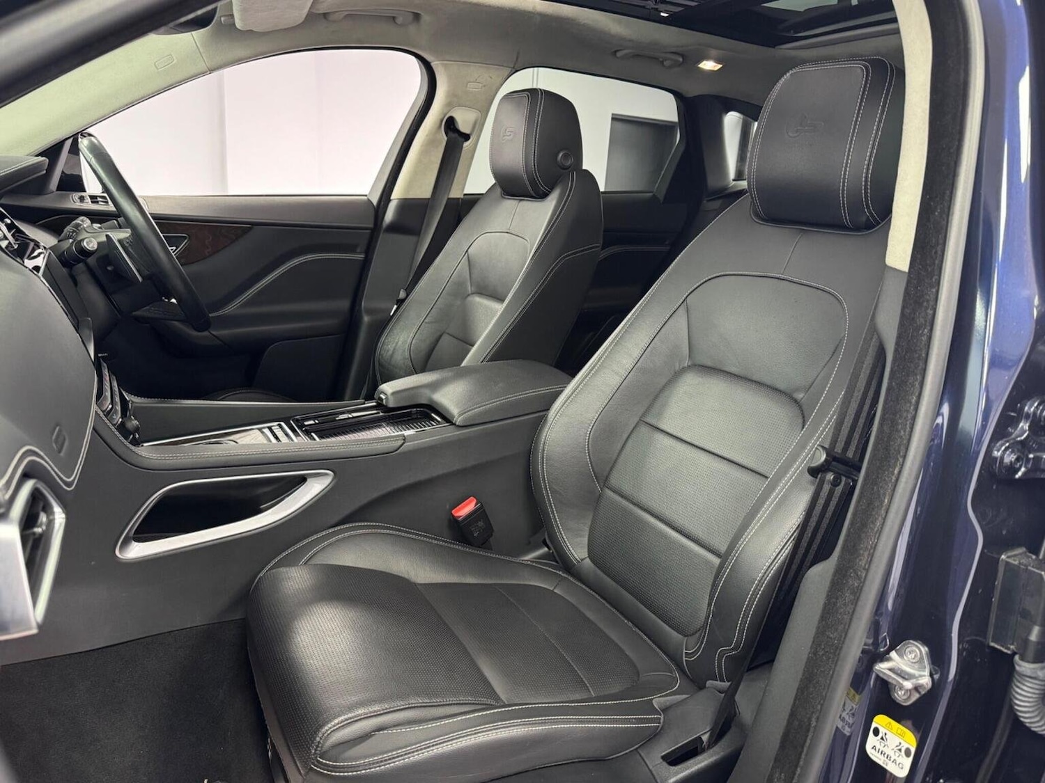 Used Jaguar F-Pace 2018 for sale - 76313891: Photo 10