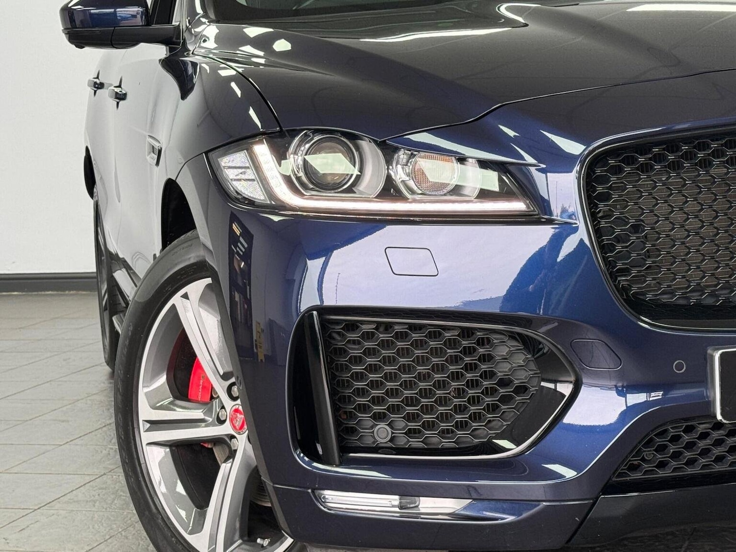 Used Jaguar F-Pace 2018 for sale - 76313891: Photo 11