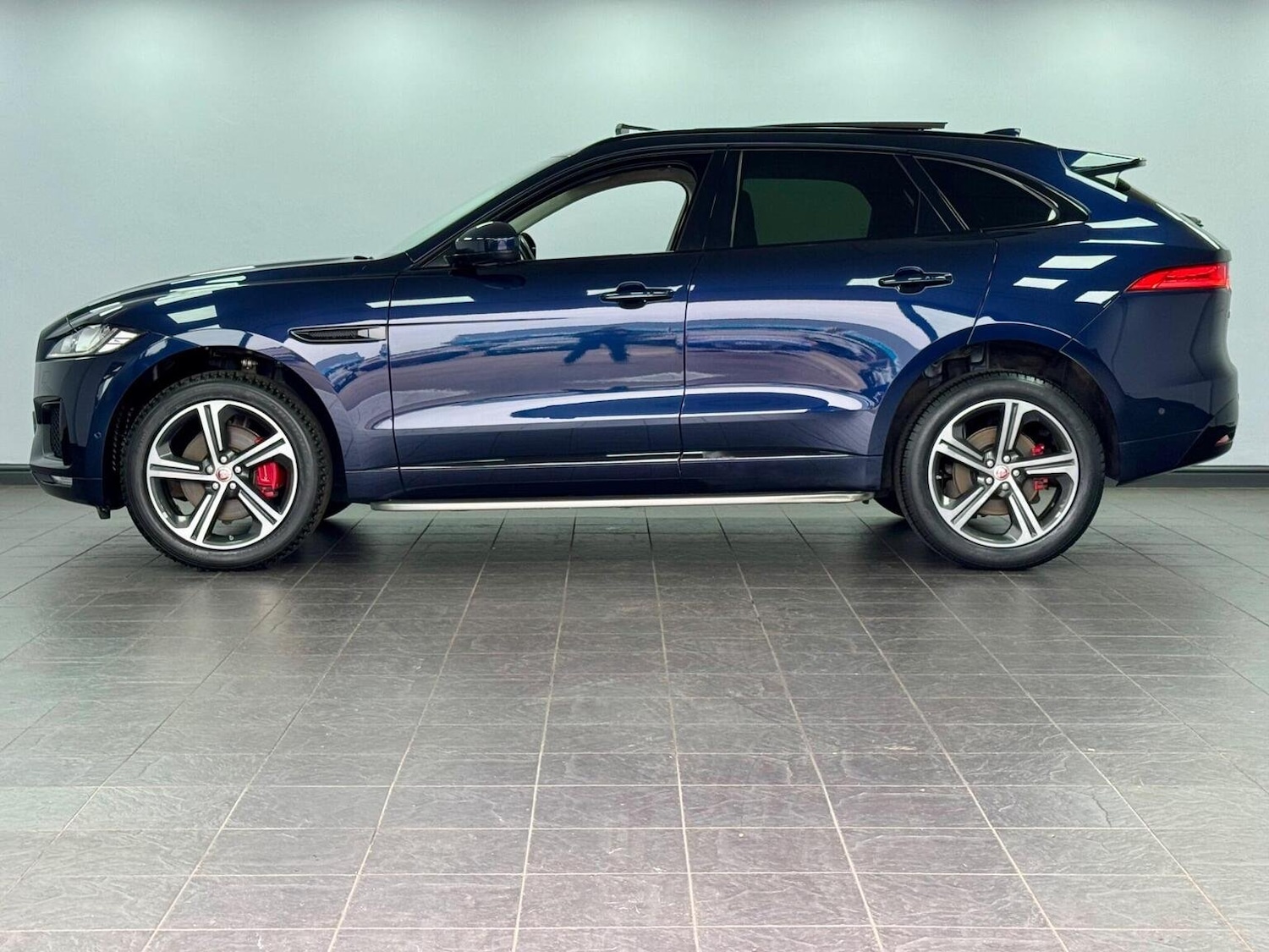 Used Jaguar F-Pace 2018 for sale - 76313891: Photo 15