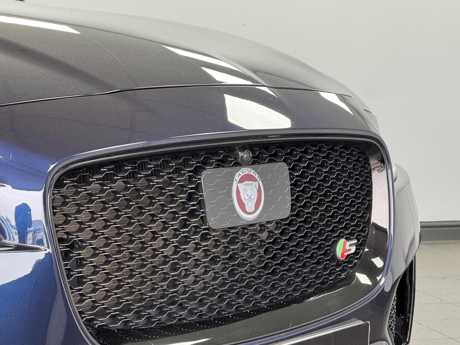 Used Jaguar F-Pace 2018 for sale - 76313891: Photo 18