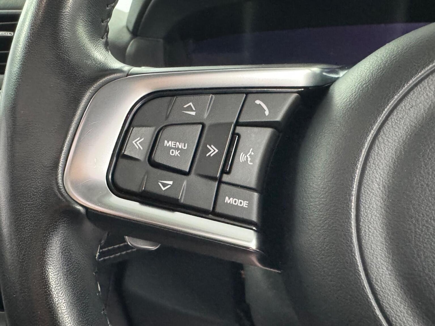 Used Jaguar F-Pace 2018 for sale - 76313891: Photo 32