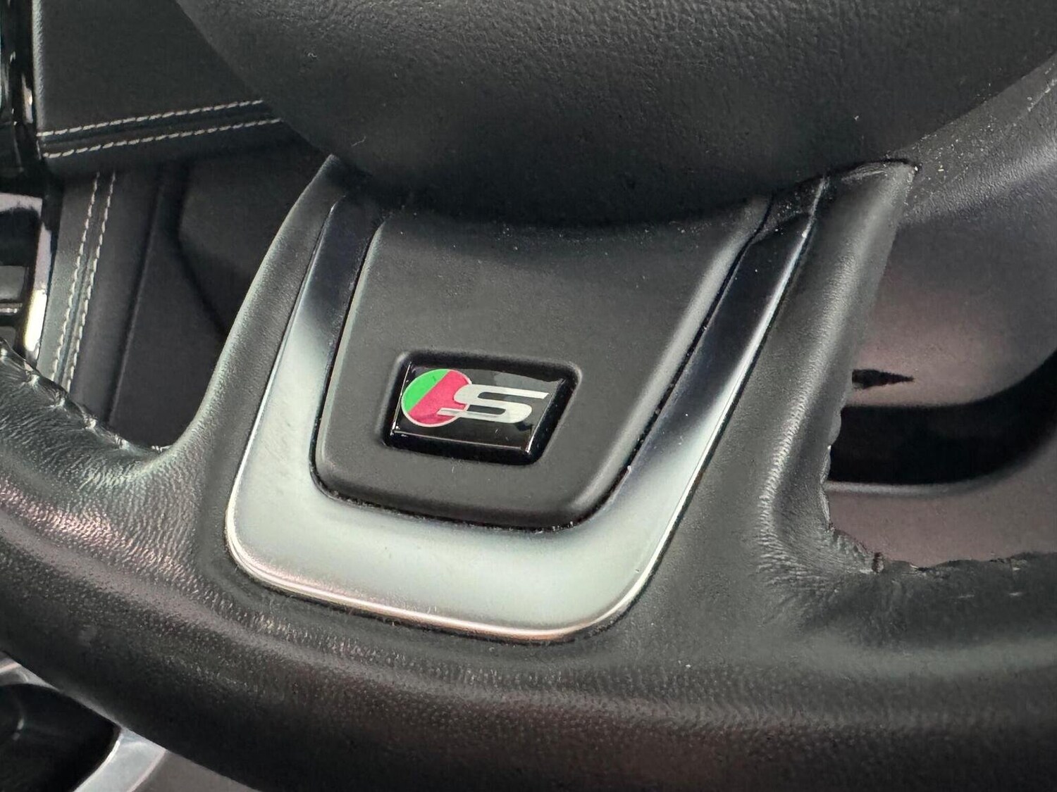 Used Jaguar F-Pace 2018 for sale - 76313891: Photo 33