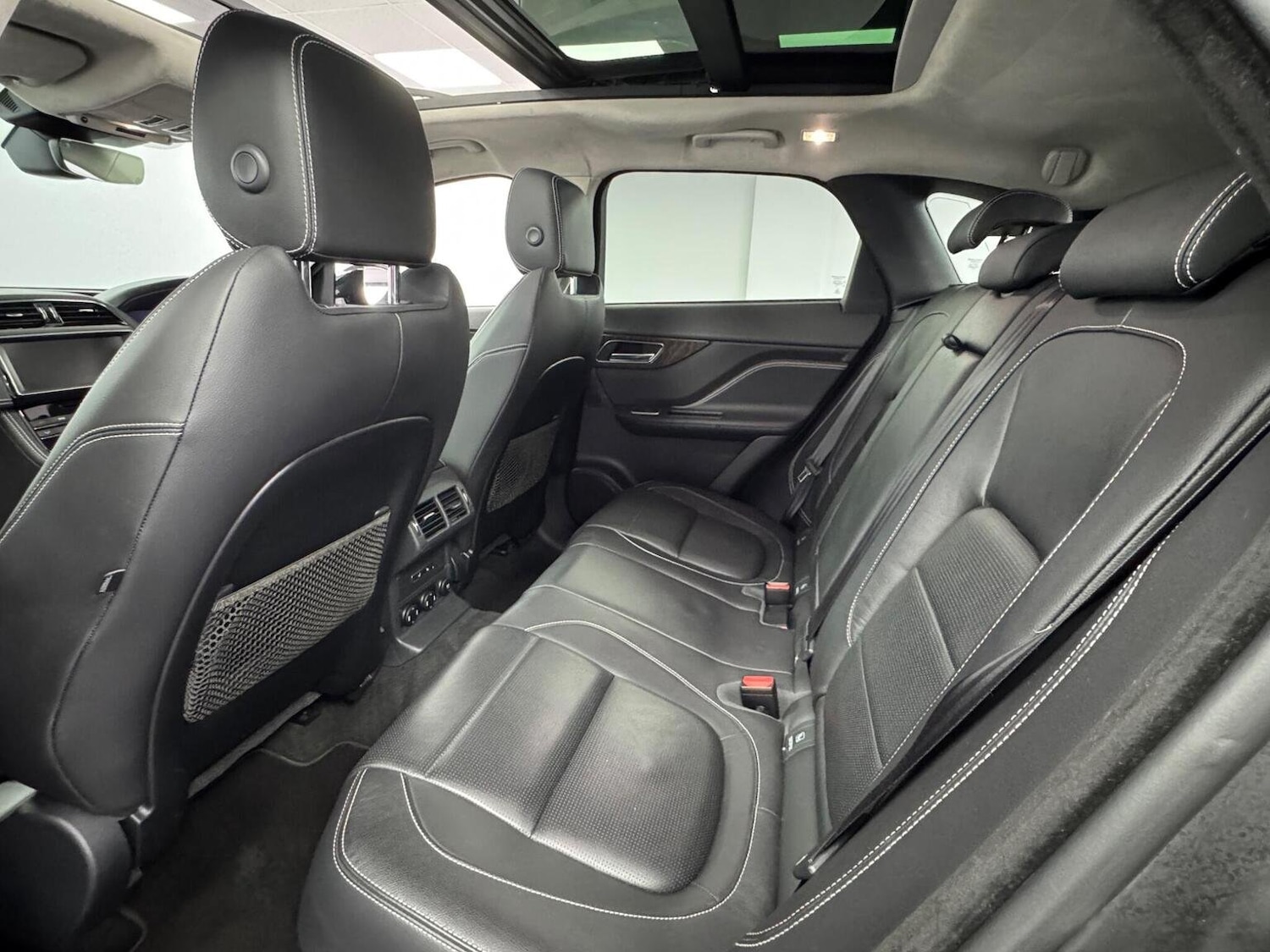 Used Jaguar F-Pace 2018 for sale - 76313891: Photo 45