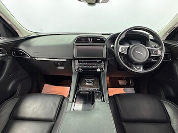 Used Jaguar F-Pace 2018 for sale - 76313891: Photo