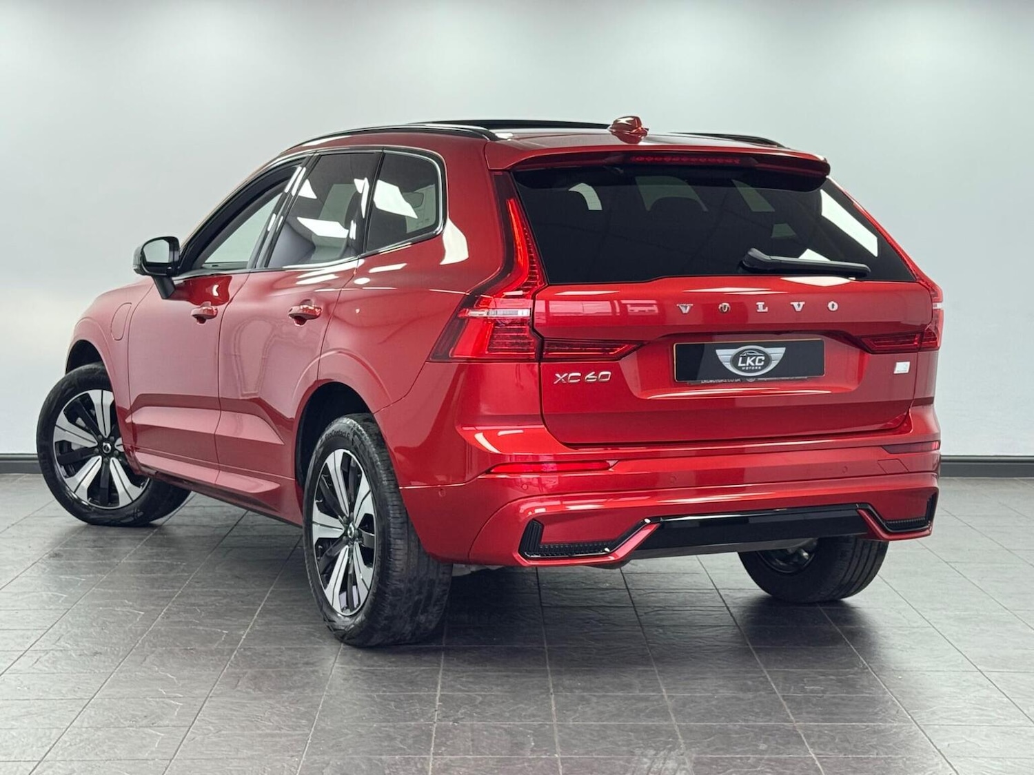 Used Volvo XC60 2024 for sale - 76430986: Photo 12