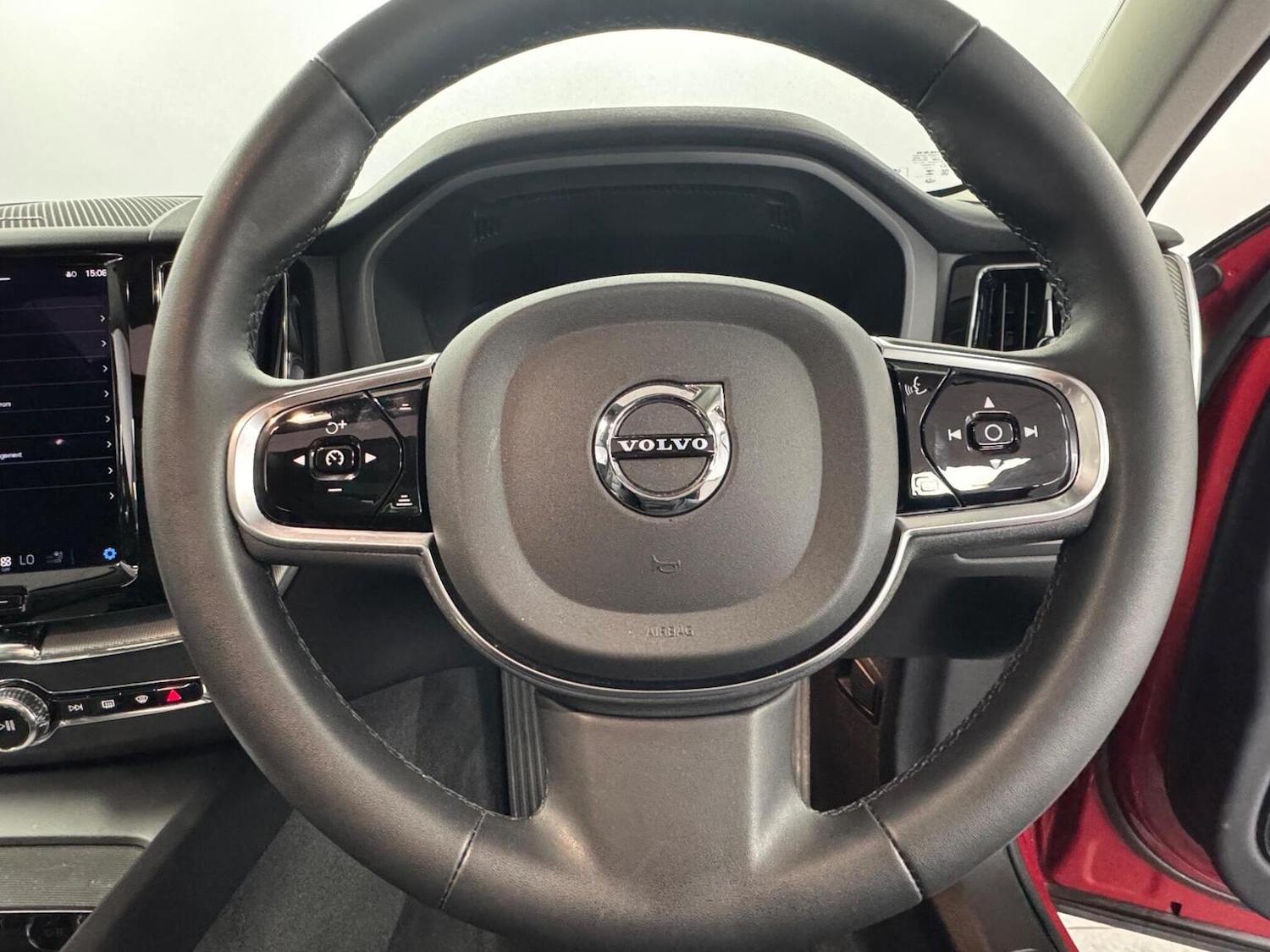 Used Volvo XC60 2024 for sale - 76430986: Photo 34