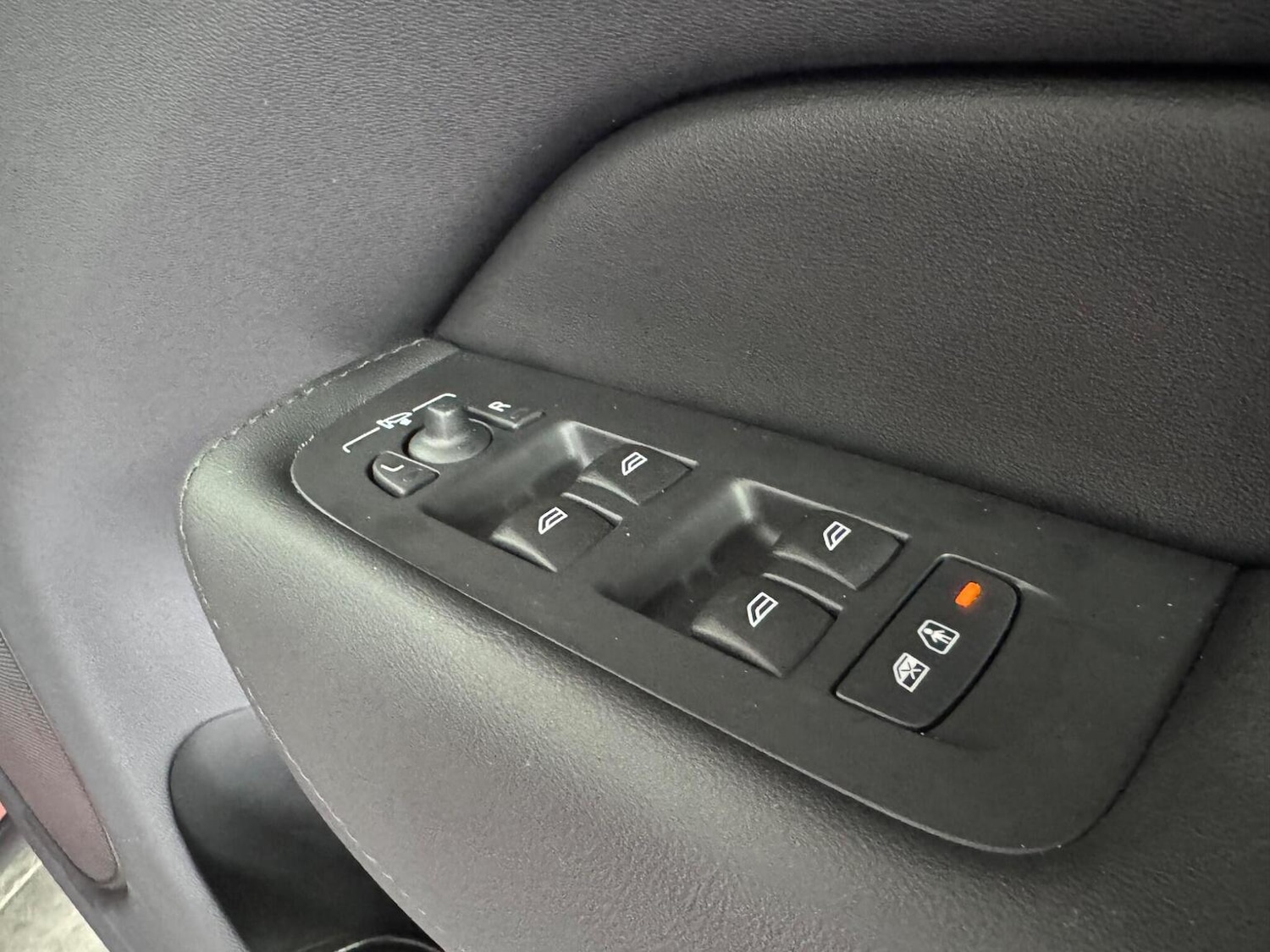 Used Volvo XC60 2024 for sale - 76430986: Photo 38