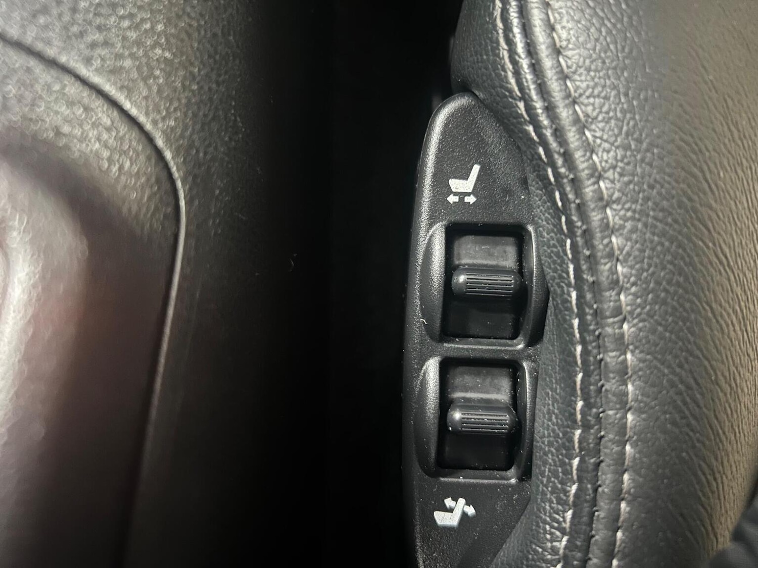 Used Nissan 370 Z 2020 for sale - 76897004: Photo 12