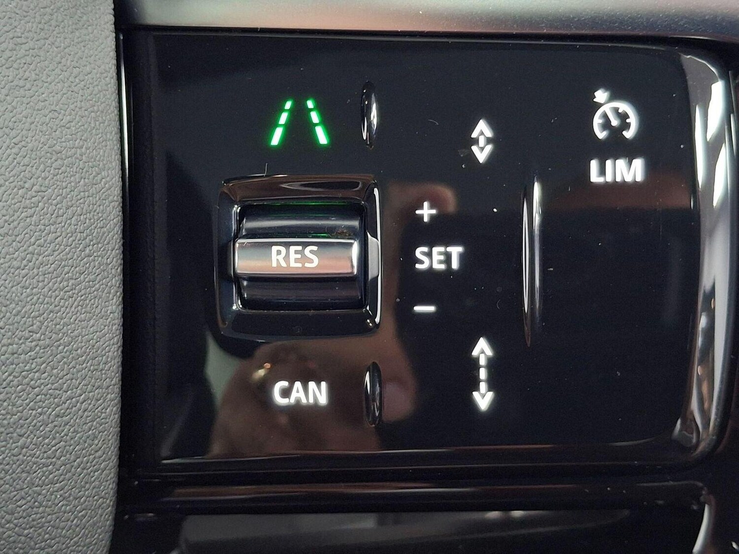 Used Land Rover Discovery Sport 2023 for sale - 76313923: Photo 13