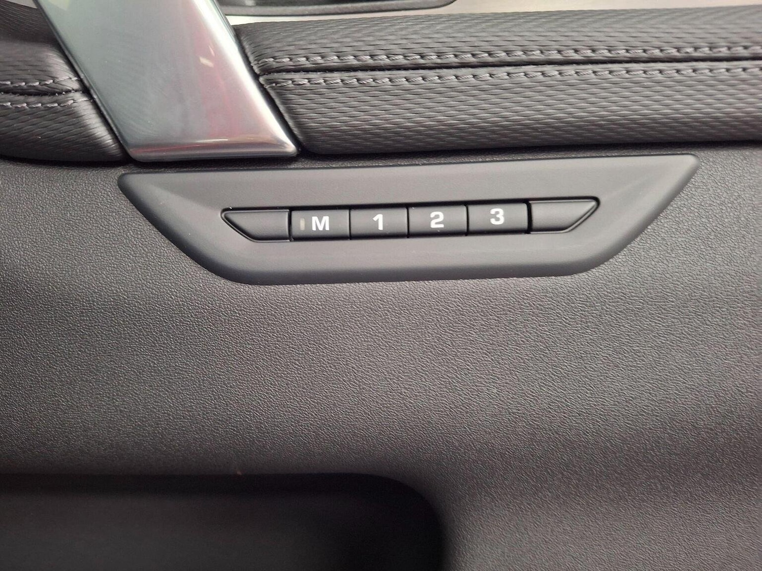 Used Land Rover Discovery Sport 2023 for sale - 76313923: Photo 30