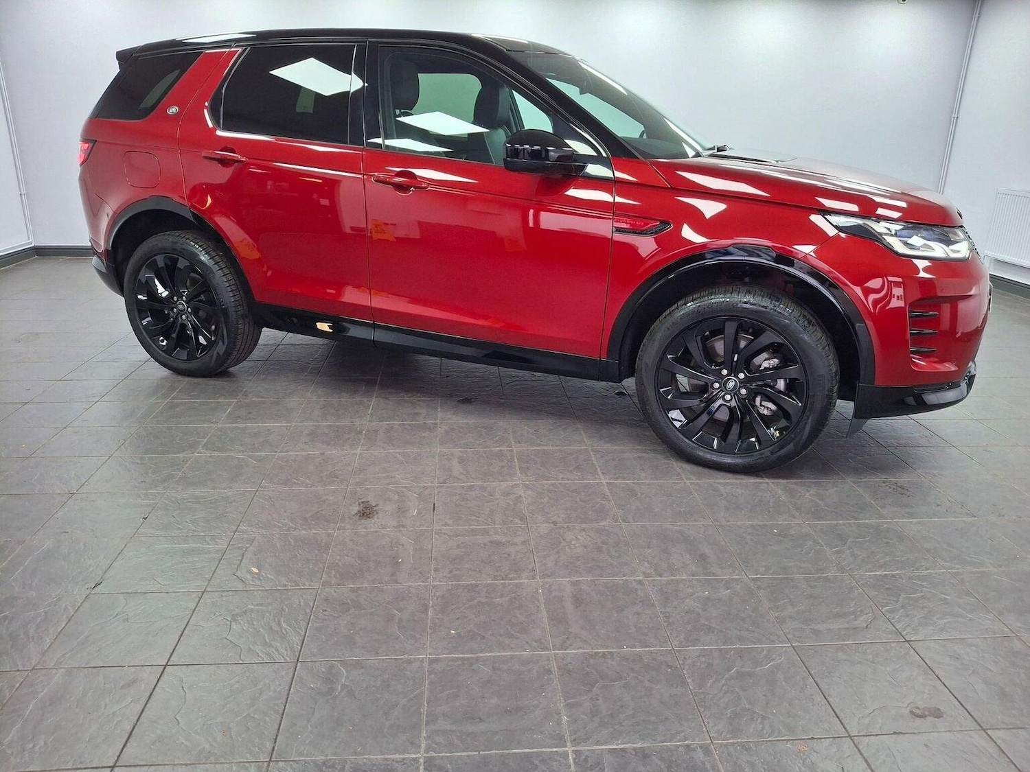 Used Land Rover Discovery Sport 2023 for sale - 76313923: Photo 32