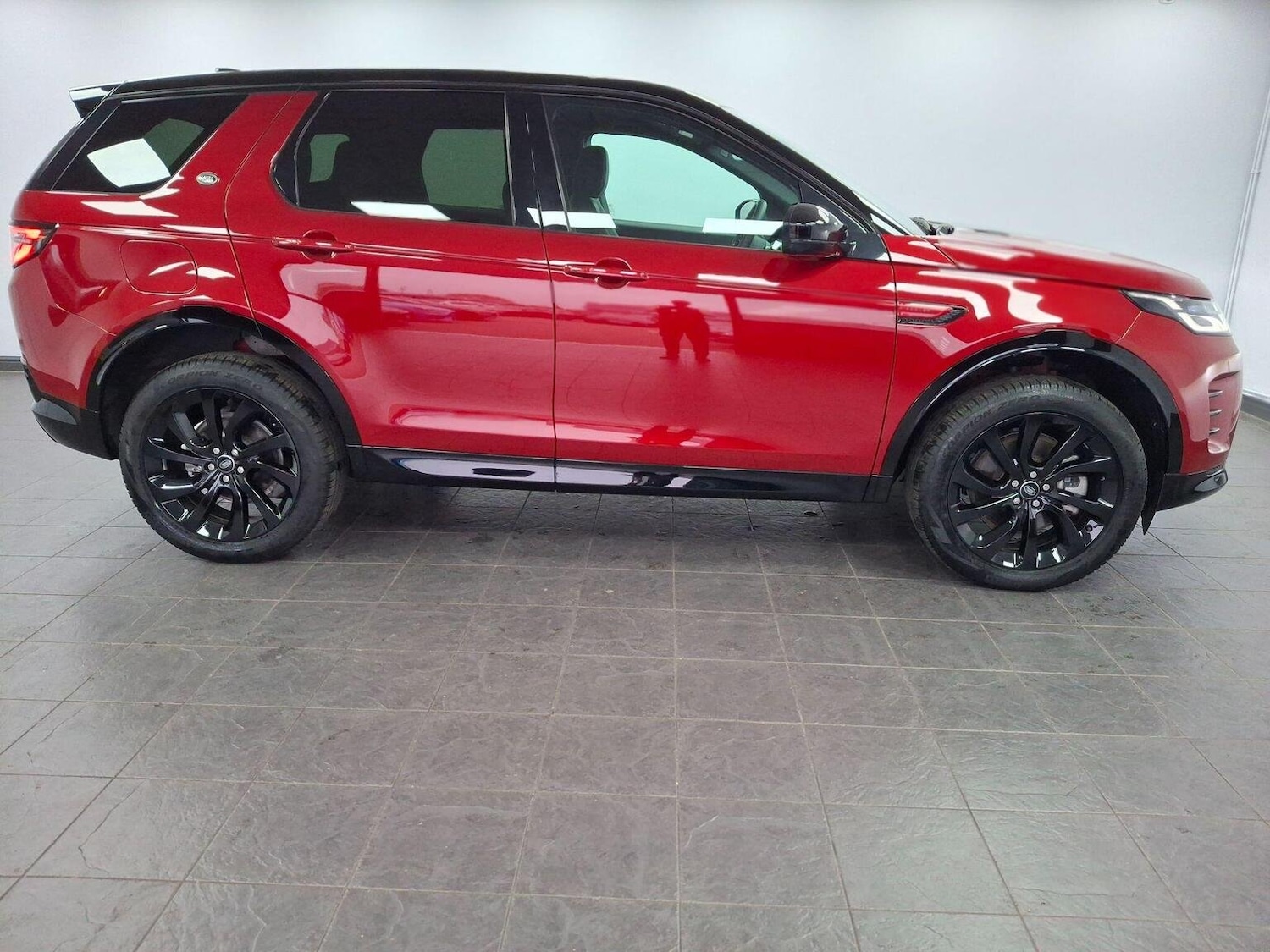 Used Land Rover Discovery Sport 2023 for sale - 76313923: Photo 33